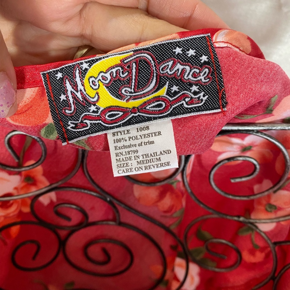 NWT Moon Dance Size M Red Floral Satin Camisole with Feather Trim - Picture 4 of 8